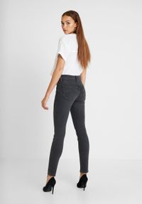 Lee - LEE SCARLETT HIGH DAMSKIE SPODNIE JEANSOWE JEANSY BLACK WHITLEY L626PIQR 112114307 #2