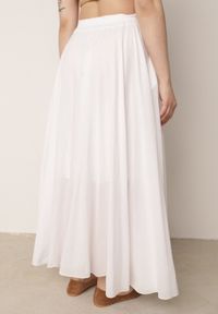Born2be - Biała Spódnica Bawełniana o Rozkloszowanym Kroju z Kieszeniami Nephise. Okazja: do pracy, na co dzień, na spacer. Kolor: biały. Materiał: bawełna. Długość: długie. Styl: elegancki, casual #5