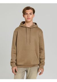 Sinsay - Bluza hoodie basic - brązowy. Kolor: brązowy