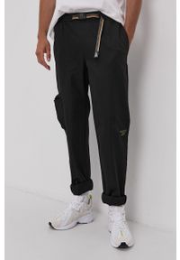 Reebok Classic Spodnie męskie kolor czarny proste. Okazja: na co dzień. Kolor: czarny. Materiał: tkanina. Wzór: gładki. Styl: casual #1