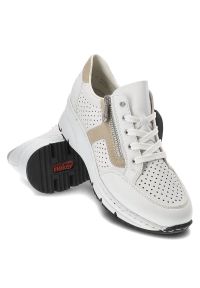 Białe Sneakersy Rieker Modne Buty Damskie. Okazja: na co dzień. Zapięcie: sznurówki. Kolor: biały. Materiał: skóra. Szerokość cholewki: normalna #7