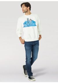 Wrangler - WRANGLER RICK&MORTY CREW MĘSKA BLUZA KLASYCZNA NADRUK LOGO OFF WHITE W6R1HN737. Wzór: nadruk. Styl: klasyczny #2