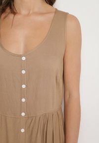 Born2be - Ciemnobeżowa Wiskozowa Sukienka o Rozkloszowanym Kroju z Guzikami Natesana. Okazja: na co dzień, na spacer. Kolor: beżowy. Materiał: wiskoza. Typ sukienki: proste. Styl: casual #6