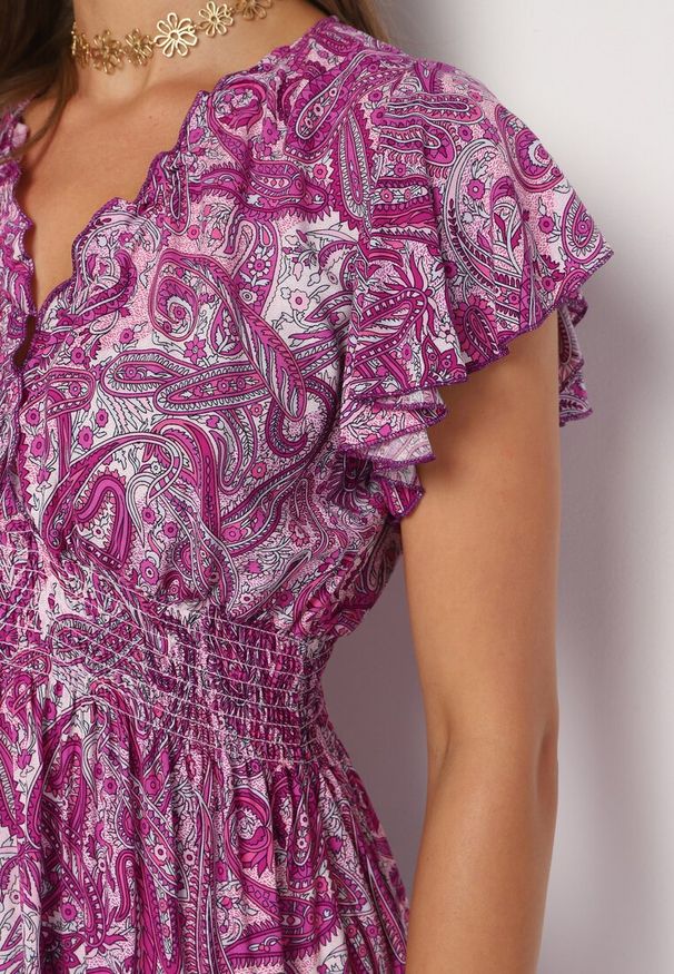 Born2be - Fioletowa Rozkloszowana Kopertowa Sukienka z Bawełny o Wzorze Paisley z Gumką w Talii Zonne. Okazja: na co dzień. Typ kołnierza: dekolt w kształcie V, dekolt kopertowy. Kolor: fioletowy. Materiał: bawełna. Długość rękawa: krótki rękaw. Wzór: paisley. Typ sukienki: kopertowe. Styl: elegancki, klasyczny, casual