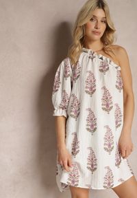 Renee - Biała Pudełkowa Sukienka z Gumką przy Dekolcie na Jedno Ramię Funi. Okazja: na co dzień. Kolor: biały. Materiał: jeans, tkanina. Typ sukienki: proste, asymetryczne, sportowe. Styl: sportowy, elegancki, casual #3