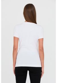 Guess - GUESS Biały damski t-shirt bawełniany Stones Logo Tee, Rozmiar L. Kolor: biały. Materiał: bawełna #5