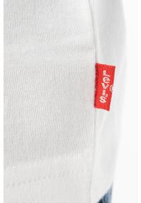 Levi's® - Levi's T-shirt dziecięcy kolor biały z nadrukiem. Okazja: na spotkanie biznesowe, na co dzień. Kolor: biały. Materiał: dzianina. Wzór: nadruk. Styl: biznesowy, casual #5