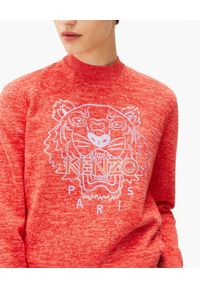 Kenzo - KENZO - Melanżowy sweter z tygrysem. Kolor: czerwony. Materiał: prążkowany. Długość rękawa: długi rękaw. Długość: długie. Wzór: melanż. Styl: klasyczny