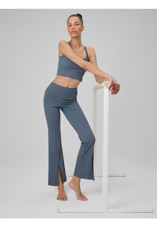 4f - 4F Legginsy do jogi z rozszerzanymi nogawkami damskie - niebieskie S. Stan: podwyższony. Kolor: niebieski. Materiał: skóra, materiał. Długość: długie. Sport: joga i pilates