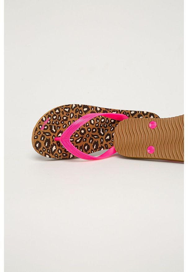 Flip*Flop Japonki damskie kolor brązowy. Kolor: brązowy. Materiał: materiał. Obcas: na obcasie. Wysokość obcasa: niski
