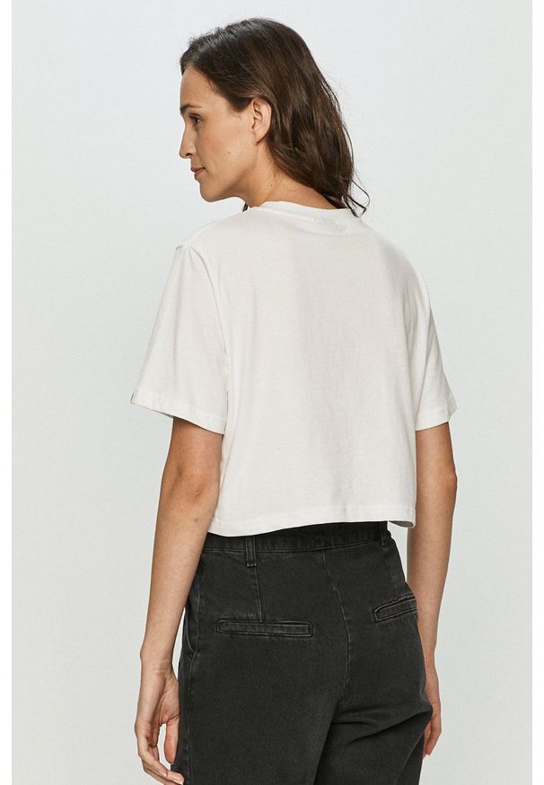 Ellesse - T-shirt. Kolor: biały. Wzór: aplikacja