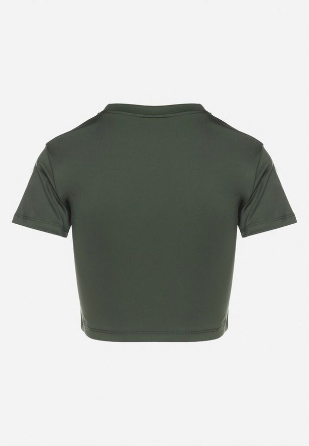 Born2be - Ciemnozielony T-shirt Crop Top Ozdobiony Literką Koliviela. Okazja: na co dzień. Kolor: zielony. Materiał: jeans. Długość: krótkie. Wzór: aplikacja. Styl: elegancki, casual