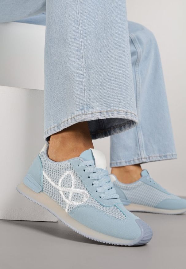 Born2be - Niebieskie Sneakersy Ozdobione Geometrycznym Motywem Icebluff. Okazja: na co dzień. Kolor: niebieski. Materiał: jeans. Wzór: geometria, aplikacja