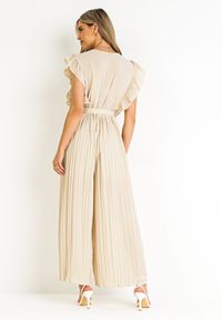 Born2be - Beżowy Plisowany Kombinezon z Szerokimi Nogawkami i Wiązanym Paskiem Audra. Okazja: na co dzień. Kolor: beżowy. Sezon: wiosna, lato. Styl: casual, elegancki #2