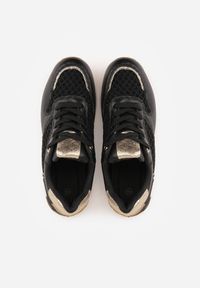 Born2be - Czarne Sneakersy na Grubej Podeszwie z Siateczkowymi i Metalicznymi Wstawkamu Sewtira. Kolor: czarny. Materiał: jeans #7