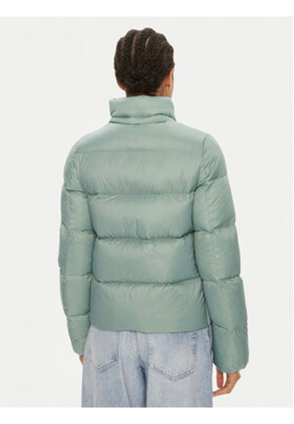 Calvin Klein Jeans Kurtka puchowa J20J223571 Zielony Regular Fit. Kolor: zielony. Materiał: syntetyk