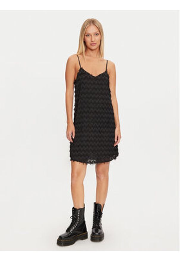 only - ONLY Sukienka koktajlowa Karla 15331748 Czarny Regular Fit. Kolor: czarny. Materiał: syntetyk. Styl: wizytowy