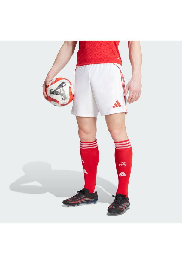 Adidas - Szorty Arsenal 25/26 Home. Kolor: biały, czerwony, wielokolorowy