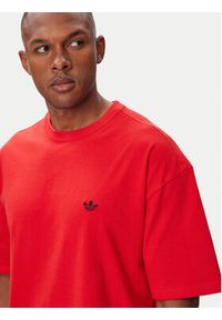 Adidas - adidas T-Shirt Trefoil Essentials HZ1003 Czerwony Loose Fit. Kolor: czerwony. Materiał: bawełna #2