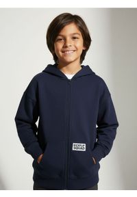 Sinsay - Rozpinana bluza z kapturem - granatowy. Typ kołnierza: kaptur. Kolor: niebieski #1