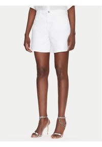 Guess Szorty jeansowe W5GD1A D4T50 Biały Regular Fit. Kolor: biały. Materiał: bawełna, jeans #1
