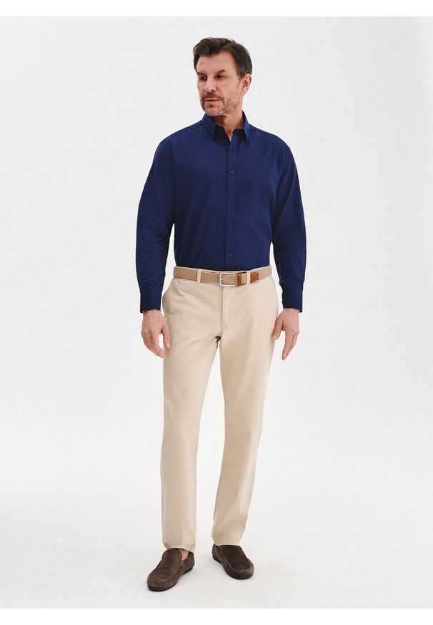 Pako Lorente - PAKO LORENTE - Granatowa koszula męska z lnem. Kolor: niebieski, biały. Materiał: len. Długość rękawa: długi rękaw. Długość: długie. Sezon: wiosna