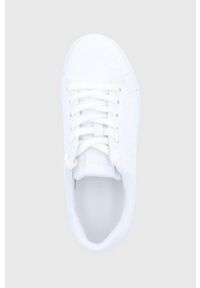 Guess Buty kolor biały na płaskiej podeszwie. Nosek buta: okrągły. Zapięcie: sznurówki. Kolor: biały. Materiał: guma. Obcas: na płaskiej podeszwie #2