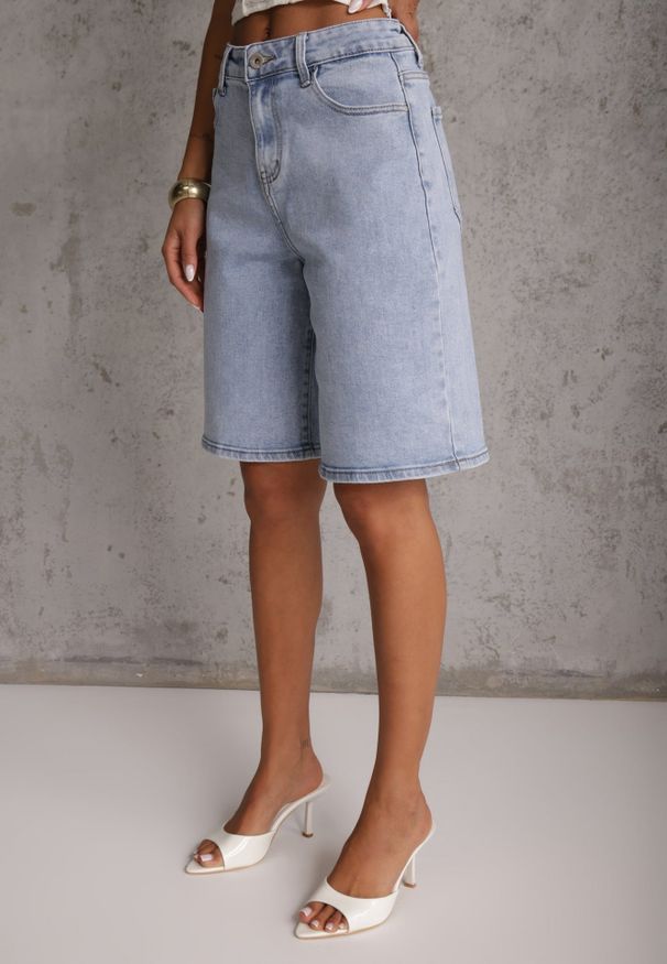 Renee - Jasnoniebieskie Jeansowe Szorty Casual Typu Jorts High Waits z Bawełny Nysalina. Okazja: na co dzień. Stan: podwyższony. Kolor: niebieski. Materiał: jeans, bawełna. Styl: casual
