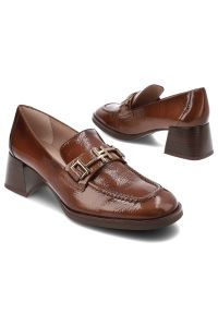 Brązowe Półbuty Hispanitas Eleganckie Obuwie Damskie. Okazja: na co dzień. Zapięcie: klamry. Kolor: brązowy. Materiał: jeans, lakier, skóra. Obcas: na obcasie. Styl: elegancki. Wysokość obcasa: średni #4