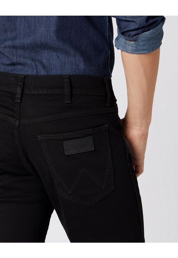 Wrangler - WRANGLER MĘSKIE SPODNIE JEANSOWE WRANGLER GREENSBORO BLACK 112364950