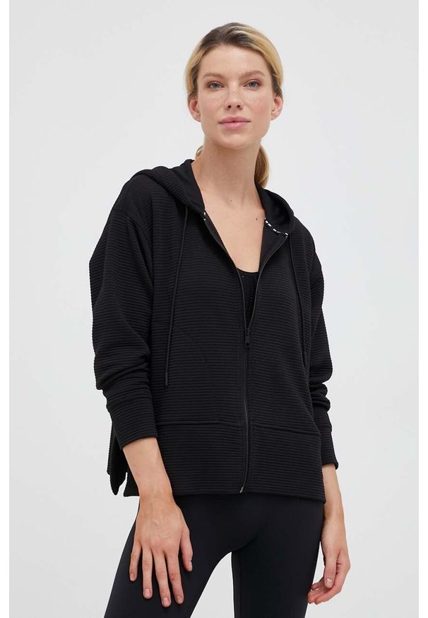 DKNY - Dkny bluza damska kolor czarny z kapturem gładka. Typ kołnierza: kaptur. Kolor: czarny. Materiał: poliester. Wzór: gładki
