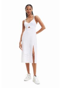 Desigual sukienka kolor biały midi prosta. Okazja: na co dzień. Kolor: biały. Długość rękawa: na ramiączkach. Typ sukienki: proste. Styl: casual. Długość: midi #1