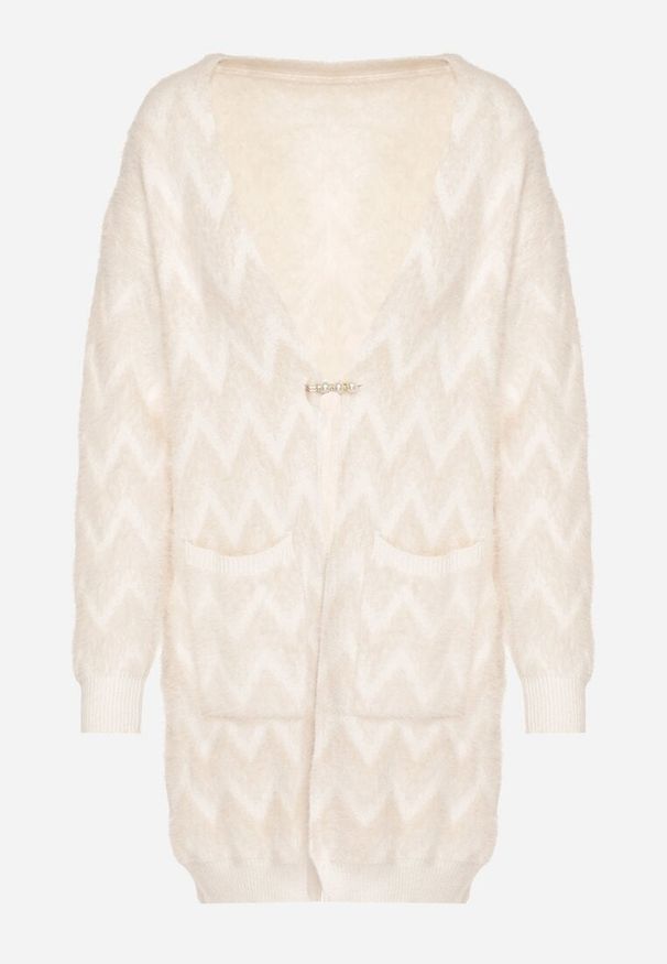 Born2be - Jasnobeżowy Niezapinany Kardigan Przed Kolano w Paski Chevron Afesura. Kolor: beżowy. Materiał: dzianina. Długość rękawa: długi rękaw. Długość: długie. Wzór: paski