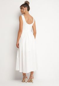 Born2be - Biała Bawełniana Sukienka o Rozkloszowanym Kroju Halowena. Okazja: na spacer, na co dzień. Kolor: biały. Materiał: bawełna. Typ sukienki: proste. Styl: casual #2