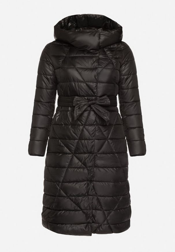 Born2be - Czarna Pikowana Kurtka z Kapturem i Dwustronnym Suwakiem Wiązana w Pasie Tatida. Okazja: na co dzień. Typ kołnierza: kaptur. Kolekcja: plus size. Kolor: czarny. Materiał: jeans. Styl: casual, klasyczny, elegancki