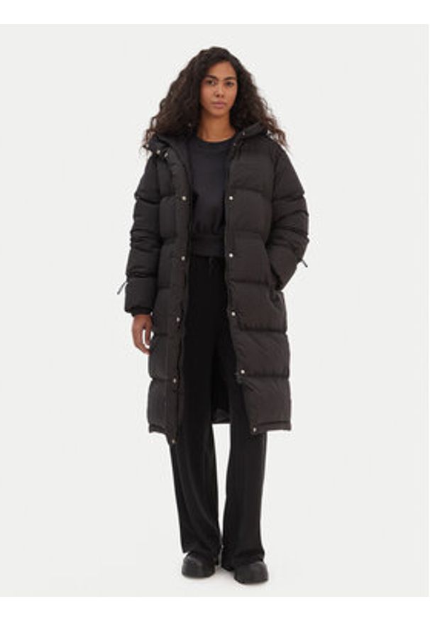Lacoste Kurtka zimowa BF2614 Czarny Regular Fit. Kolor: czarny. Materiał: syntetyk. Sezon: zima