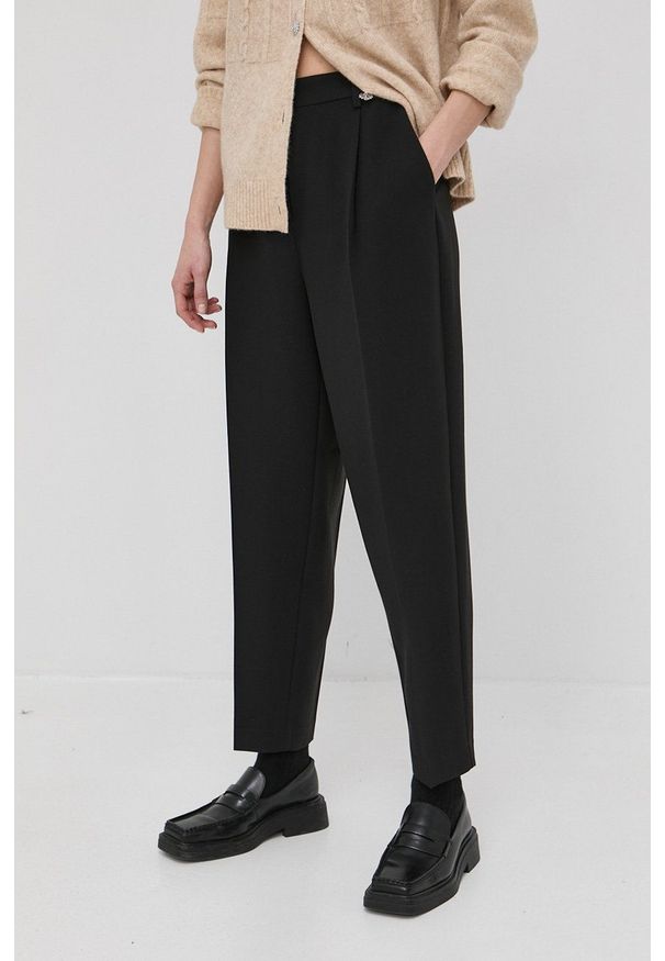 Bruuns Bazaar spodnie damskie kolor czarny proste high waist. Stan: podwyższony. Kolor: czarny. Materiał: poliester, materiał, wiskoza
