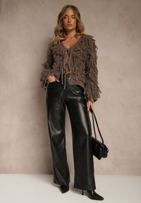 Renee - Jasnobrązowy Kardigan z Wiązaniem i Frędzlami z Domieszką Wełny i Wiskozy Tiseana. Okazja: na co dzień. Typ kołnierza: dekolt w serek. Kolor: brązowy. Materiał: wełna, wiskoza. Styl: casual #5