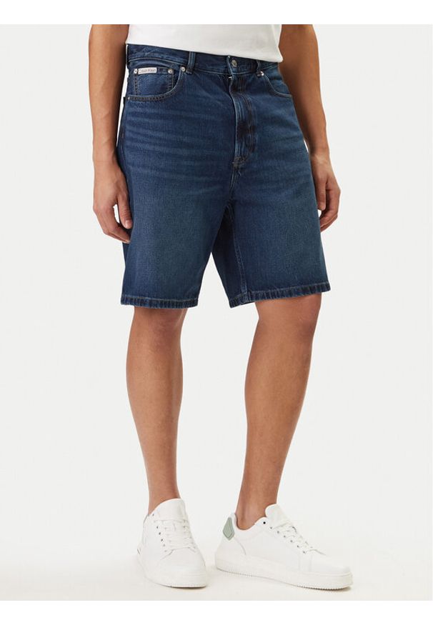 Calvin Klein Jeans Szorty jeansowe LV04RF792G Niebieski. Kolor: niebieski. Materiał: bawełna