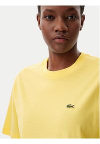 Lacoste T-Shirt TF7215 Żółty Loose Fit. Kolor: żółty. Materiał: bawełna #3