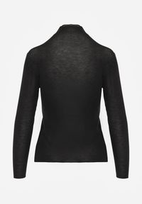 Renee - Czarna Wiskozowa Bluzka Longsleeve Golf z Kaszmirem Vidara. Typ kołnierza: golf. Kolor: czarny. Materiał: wiskoza, kaszmir. Długość rękawa: długi rękaw #5