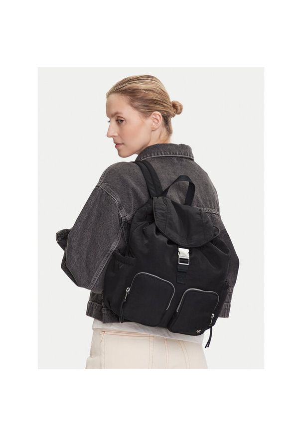 Plecak Calvin Klein. Kolor: czarny