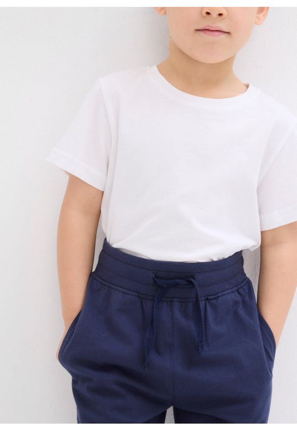 bonprix - Lekkie spodnie sportowe z czystej bawełny organicznej. Kolor: niebieski. Materiał: bawełna. Styl: sportowy