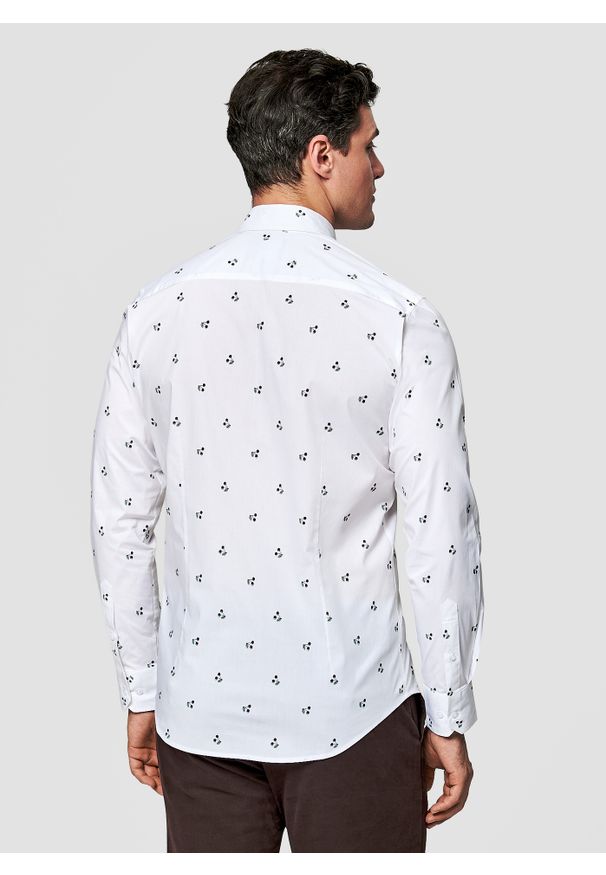 Pako Lorente - PAKO LORENTE - Biała koszula męska w wiśnie. Okazja: na co dzień. Kolor: biały. Materiał: bawełna, elastan. Długość rękawa: długi rękaw. Długość: długie. Styl: casual
