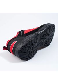 Czerwone buty trekkingowe męskie DK czarne. Kolor: wielokolorowy, czarny, czerwony. Materiał: materiał #9