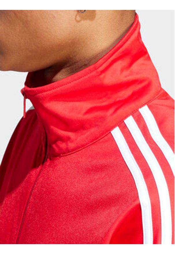 Adidas - adidas Bluza adicolor Classics IJ7060 Czerwony Loose Fit. Kolor: czerwony. Materiał: syntetyk