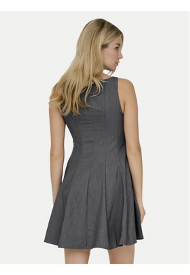 only - ONLY Sukienka codzienna Lunita 15370914 Szary ciemny Regular Fit. Okazja: na co dzień. Kolor: szary. Materiał: syntetyk. Typ sukienki: proste. Styl: casual