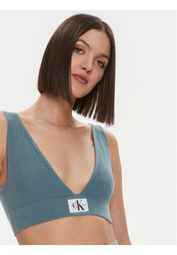 Calvin Klein Jeans Top Variegated J20J222625 Niebieski Slim Fit. Kolor: niebieski. Materiał: bawełna