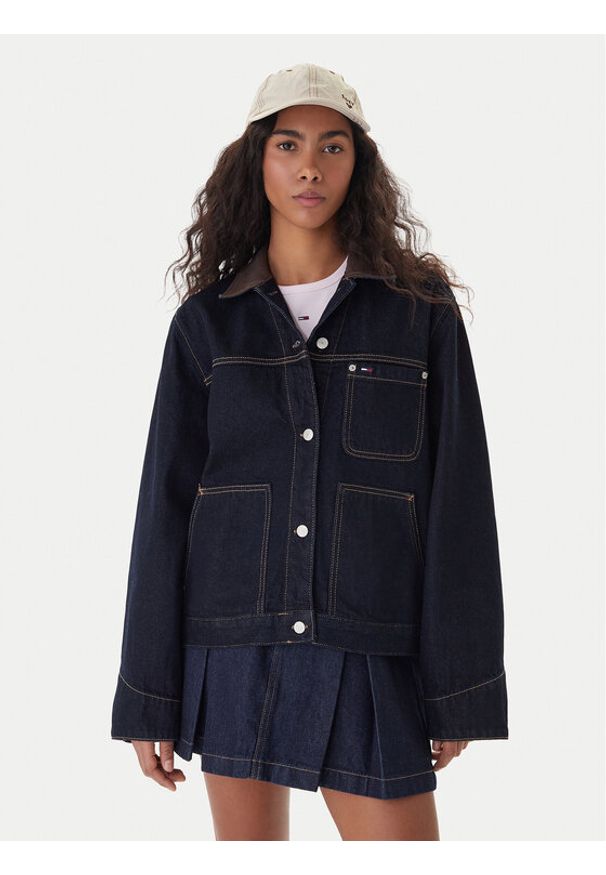 Tommy Jeans Kurtka jeansowa Chore DW0DW21981 Granatowy Regular Fit. Kolor: niebieski. Materiał: bawełna
