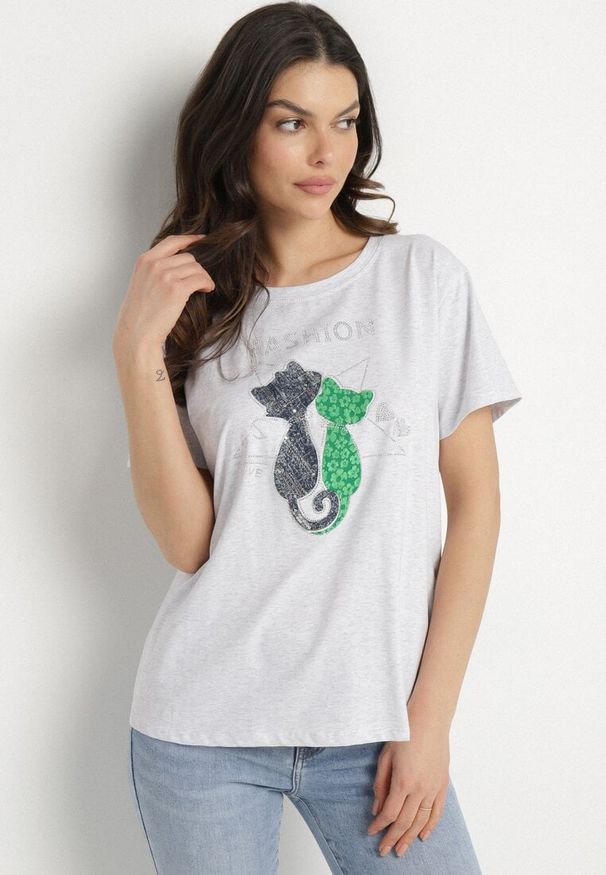 Born2be - Jasnoszary T-shirt z Bawełny z Ozdobnym Napisem i Nadrukiem Olinella. Okazja: na co dzień. Kolor: szary. Materiał: bawełna. Wzór: napisy, nadruk. Styl: casual